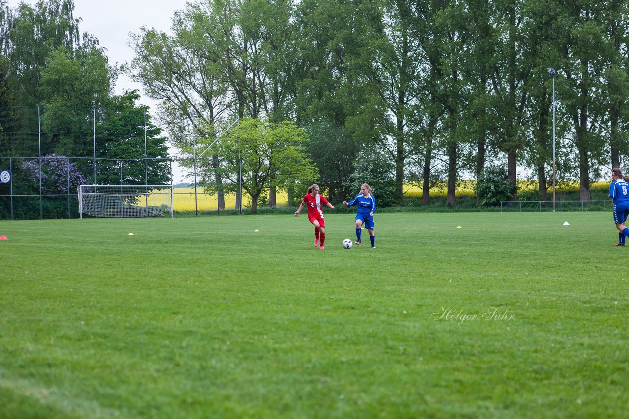 Bild 104 - wCJ SV Steinhorst/Labenz - VfL Oldesloe : Ergebnis: 18:0